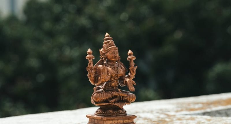 Dubai-based Indian crorepati Satish Sanpal buys ‘3kg gold’ for wife every year, says ‘Money is not God’ | Trending – Hindustan Times